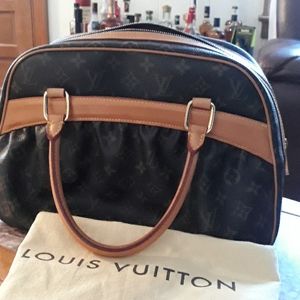 Louis Vuitton  mizi handbag